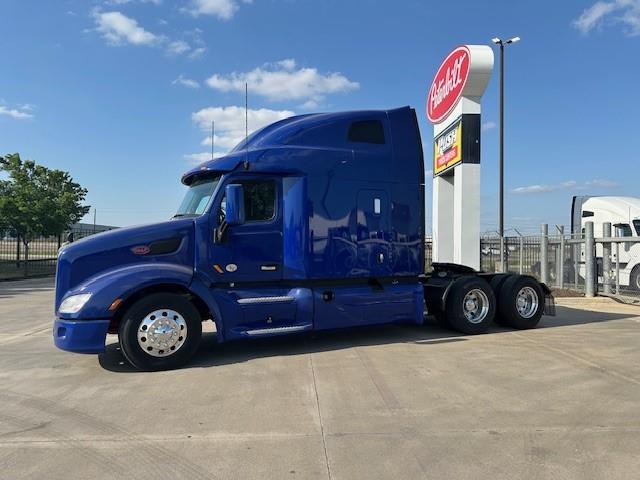 2022 Peterbilt 579-2