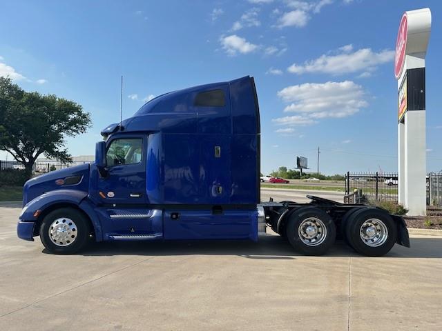 2022 Peterbilt 579-3