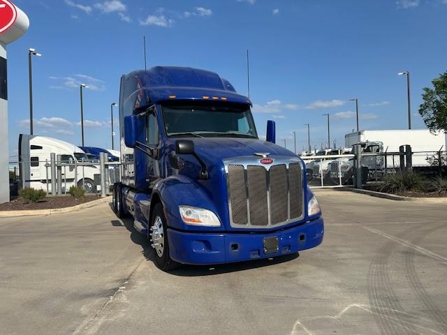 2022 Peterbilt 579-10