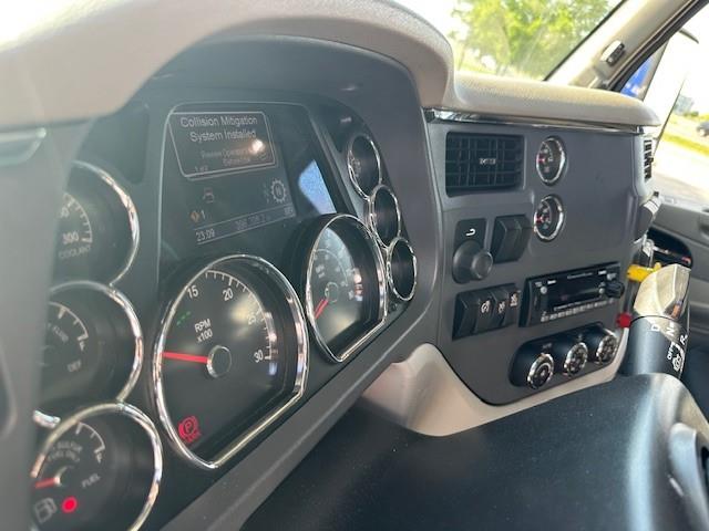 2022 Peterbilt 579-22
