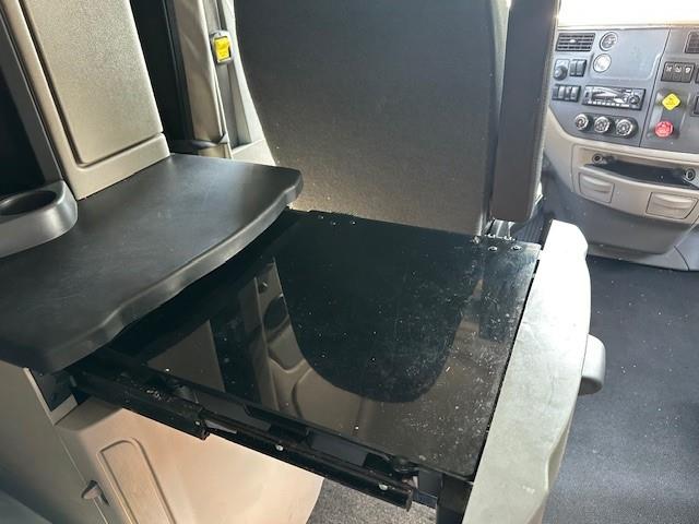 2022 Peterbilt 579-31