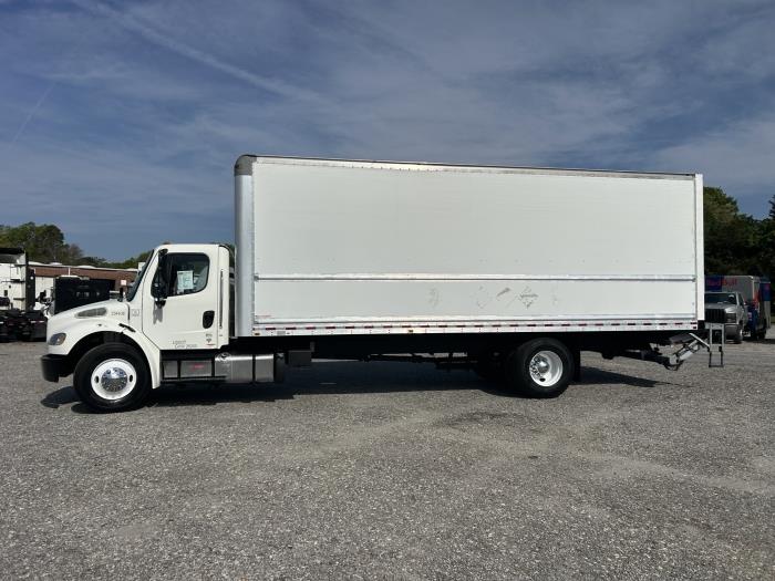 2018 Freightliner Business Class M2 106-2