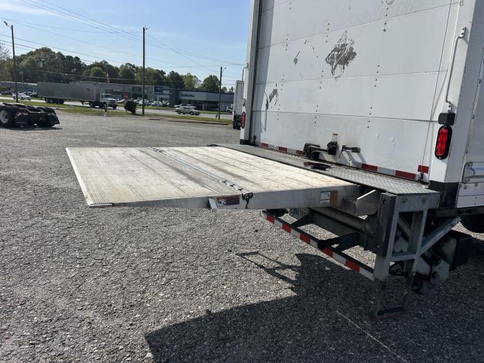 2018 Freightliner Business Class M2 106-9