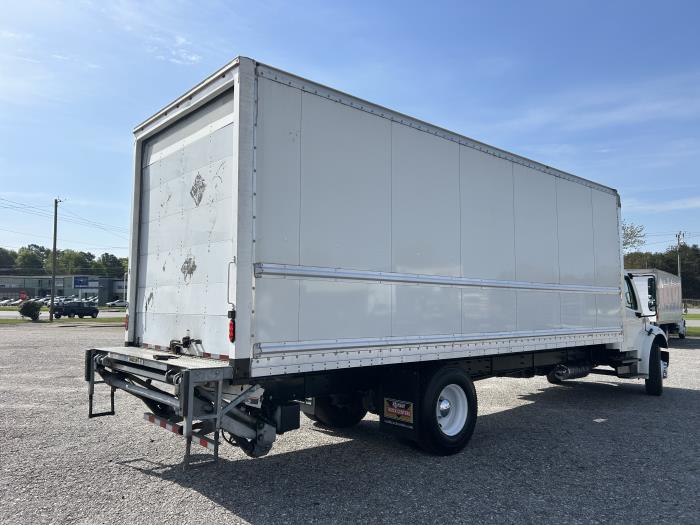 2018 Freightliner Business Class M2 106-5