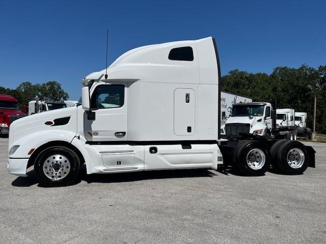 2022 Peterbilt 579-2