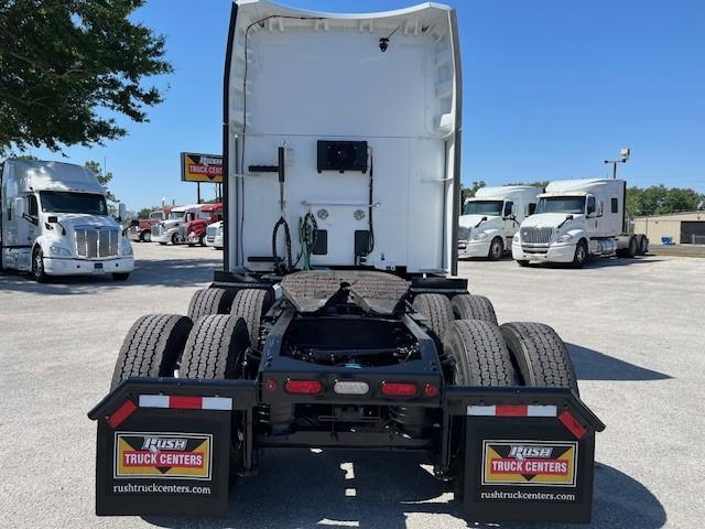 2022 Peterbilt 579-4