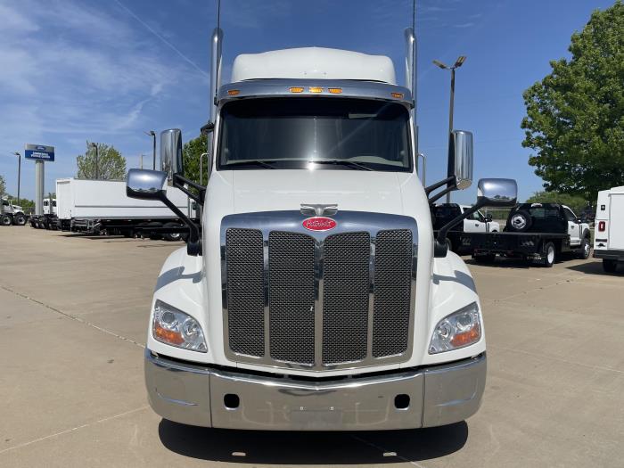 2022 Peterbilt 579-2