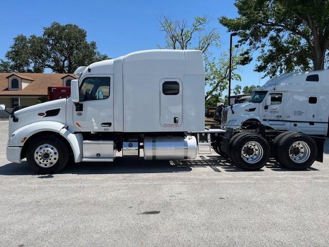 2021 Peterbilt 579-2