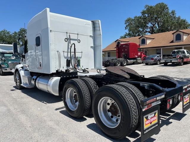 2021 Peterbilt 579-3