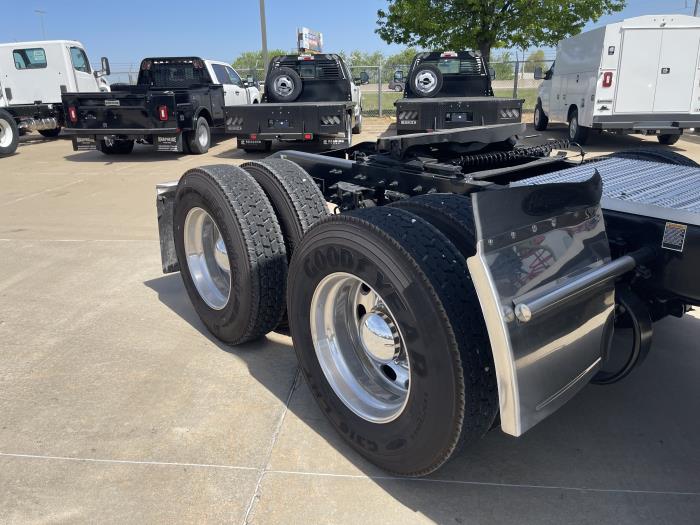 2022 Peterbilt 579-5
