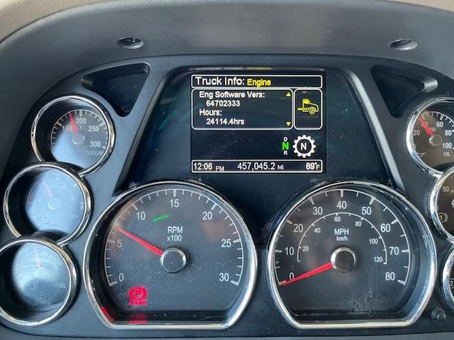 2021 Peterbilt 579-18