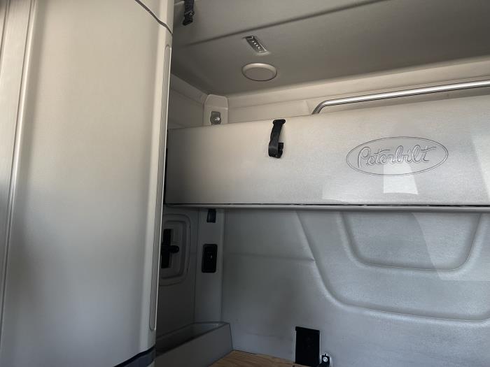 2022 Peterbilt 579-24