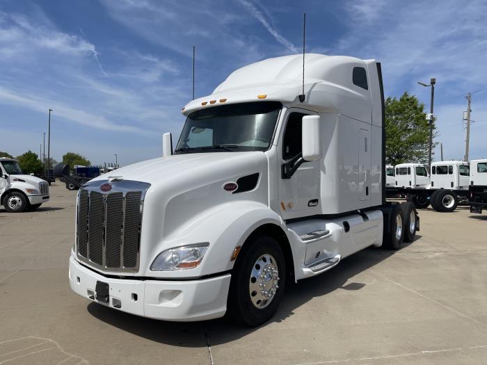 2022 Peterbilt 579-1