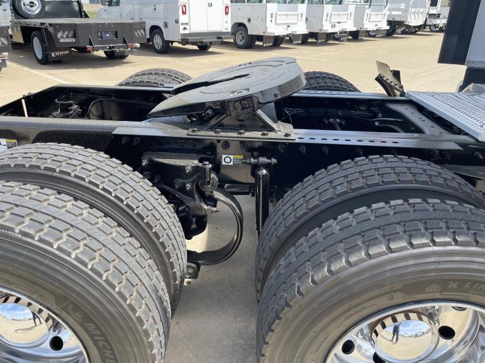 2022 Peterbilt 579-7