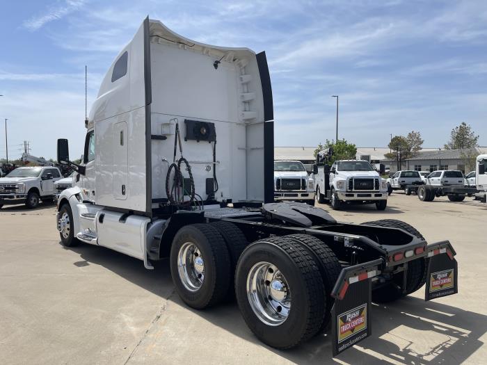 2022 Peterbilt 579-10