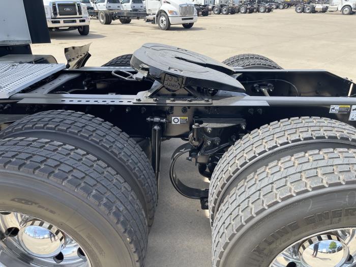 2022 Peterbilt 579-11