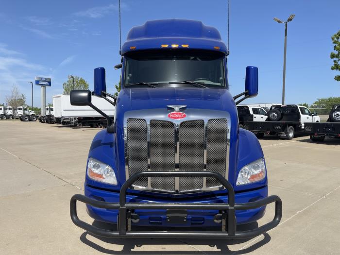 2022 Peterbilt 579-2