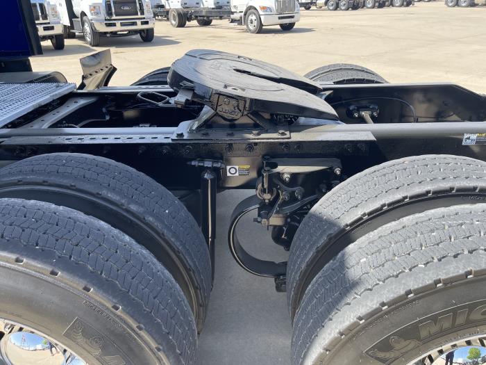 2022 Peterbilt 579-11