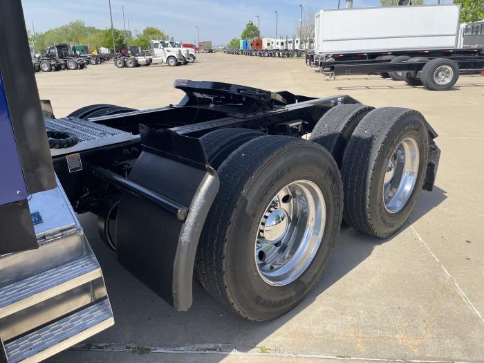 2022 Peterbilt 579-13