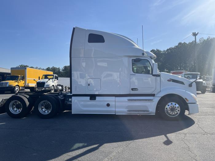 2022 Peterbilt 579-3