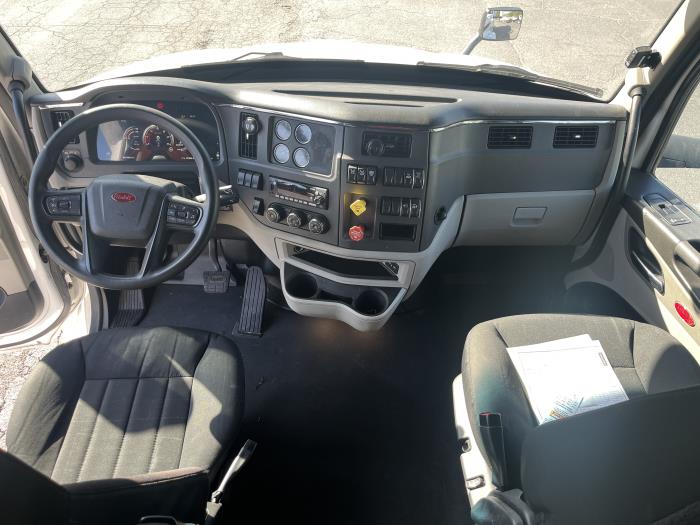 2022 Peterbilt 579-14
