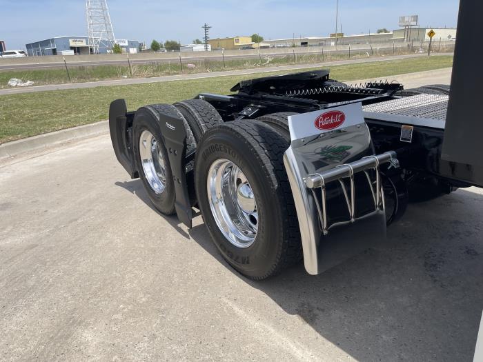 2026 Peterbilt 579-7