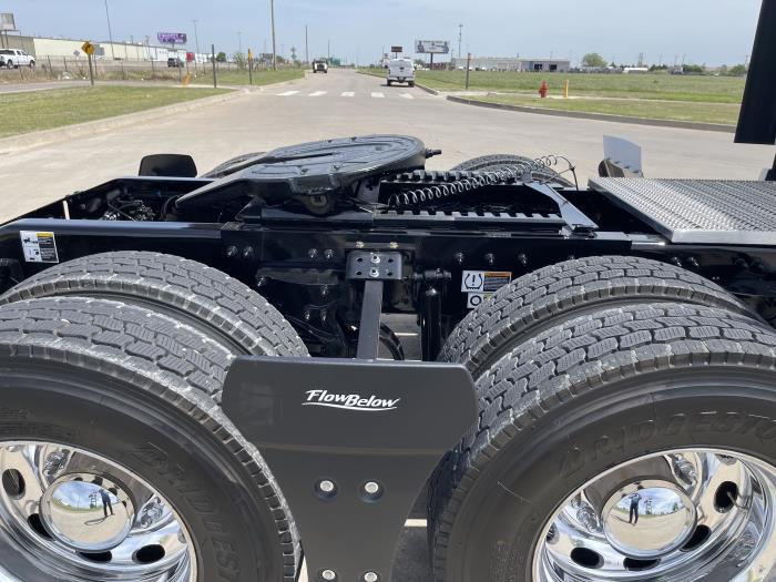 2026 Peterbilt 579-8