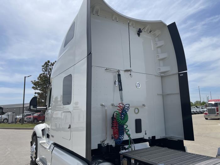 2026 Peterbilt 579-14