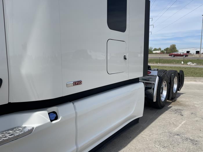 2026 Peterbilt 579-16
