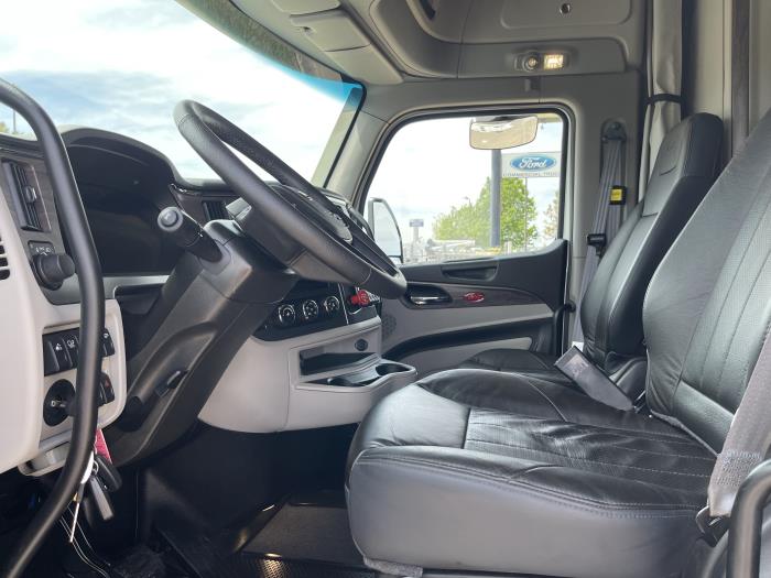 2026 Peterbilt 579-18
