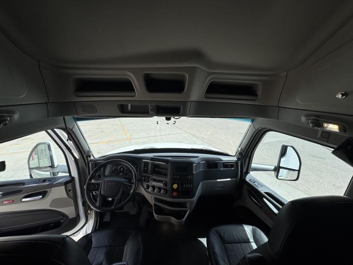 2024 Peterbilt 579-27