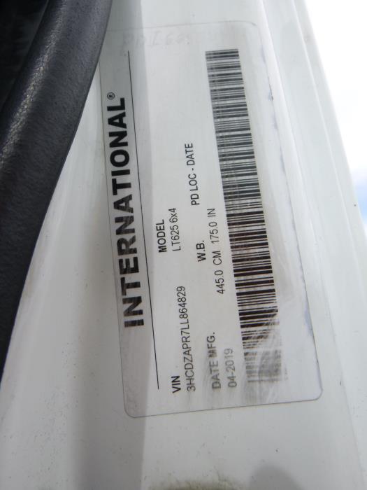 2020 International LT625-14