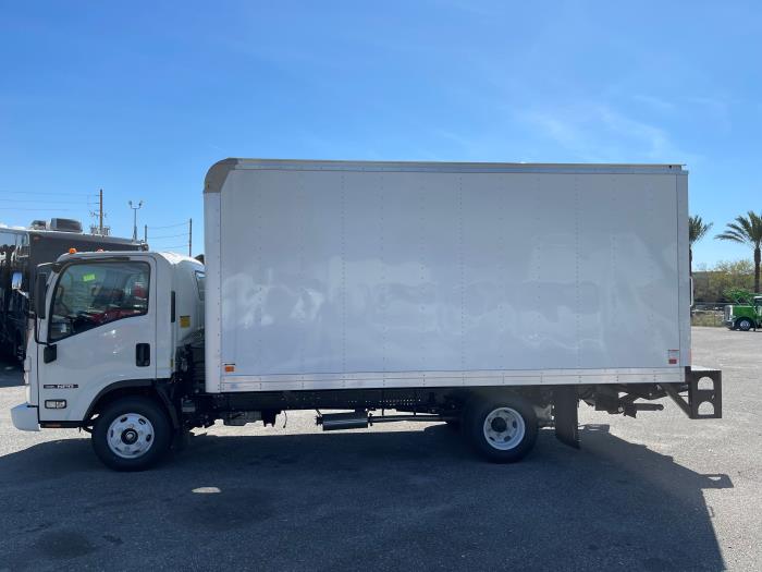2024 Isuzu NPR-2