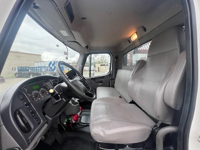 2021 Freightliner Business Class M2 106-8