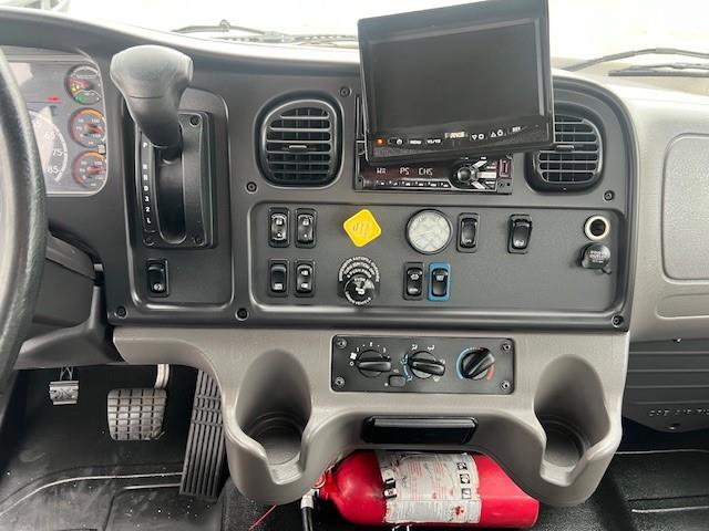 2021 Freightliner Business Class M2 106-9