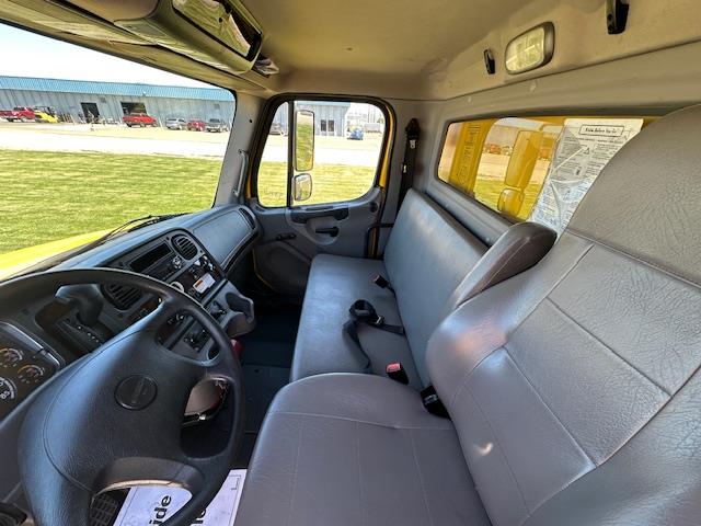 2020 Freightliner Business Class M2 106-17