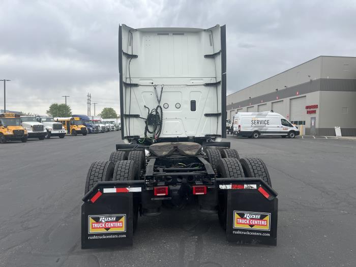 2023 International LT625-4