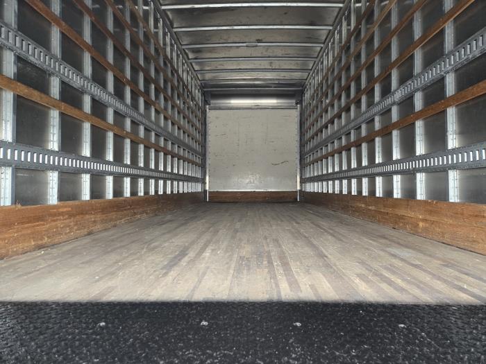 2022 Freightliner Business Class M2 106-8