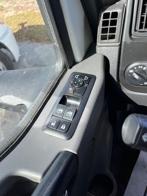 2021 International LT625-27