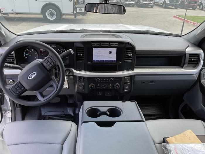 2025 Ford F-350-17
