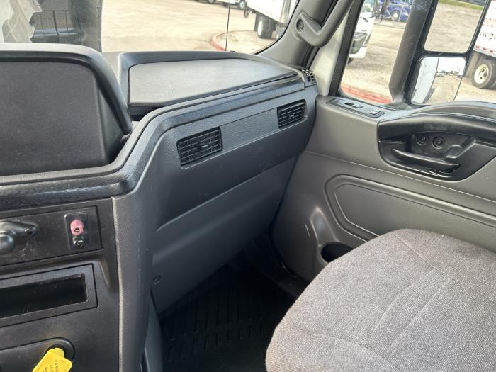 2019 International LT625-27