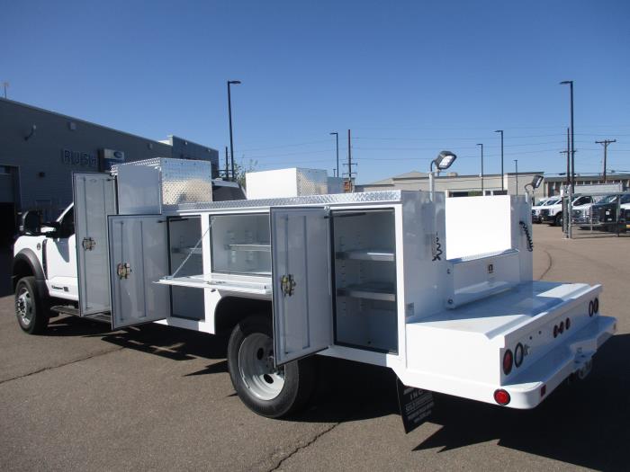 2025 Ford F-550-9
