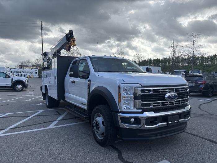 2024 Ford F-550-2