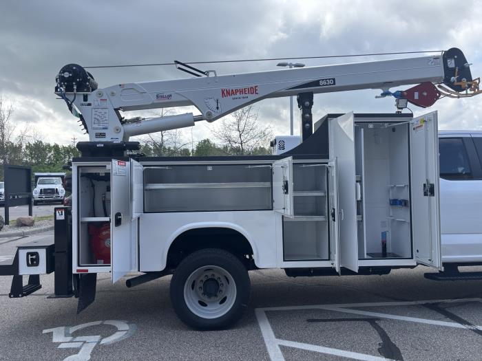 2024 Ford F-550-12