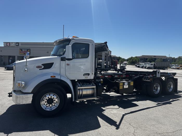 2025 Peterbilt 567-1