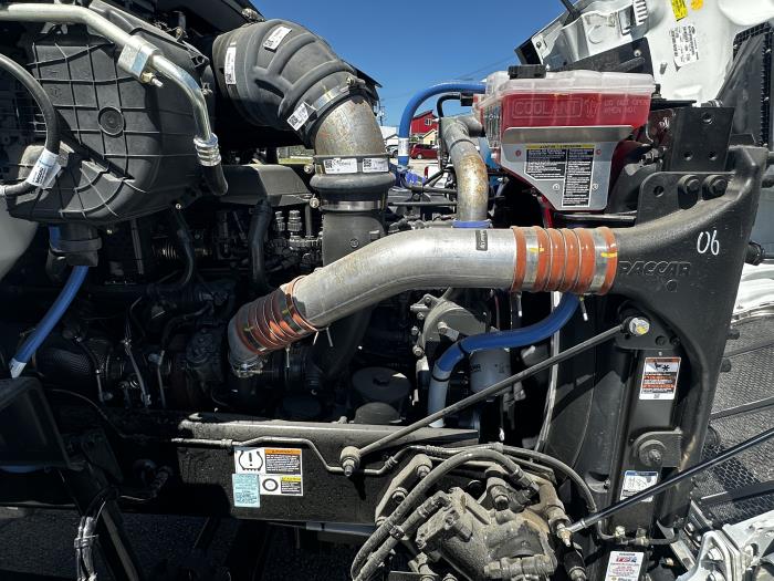 2025 Peterbilt 567-6