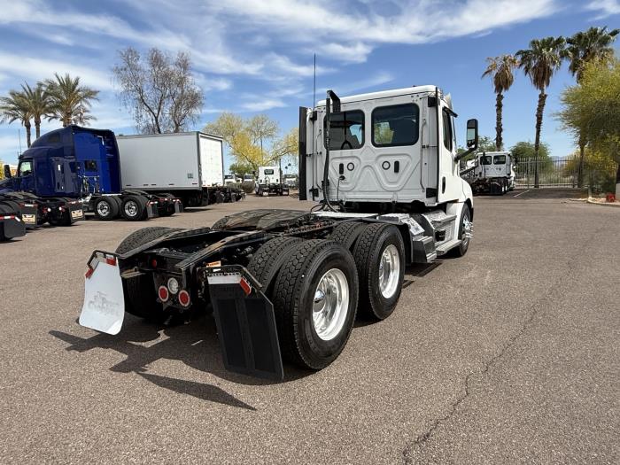 2022 Freightliner Cascadia-5
