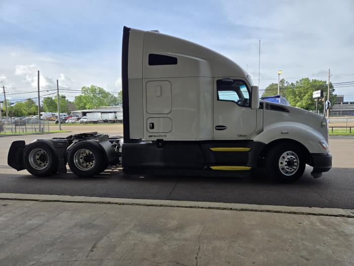 2021 Kenworth T680-2