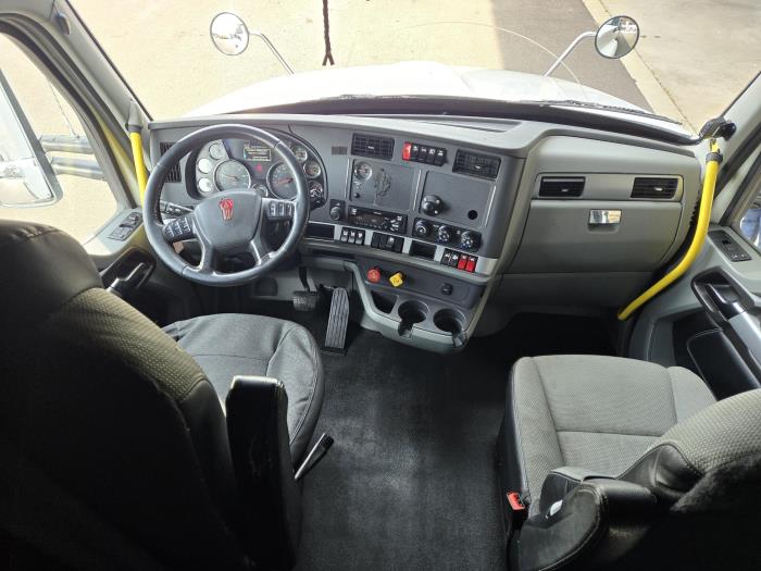 2021 Kenworth T680-19