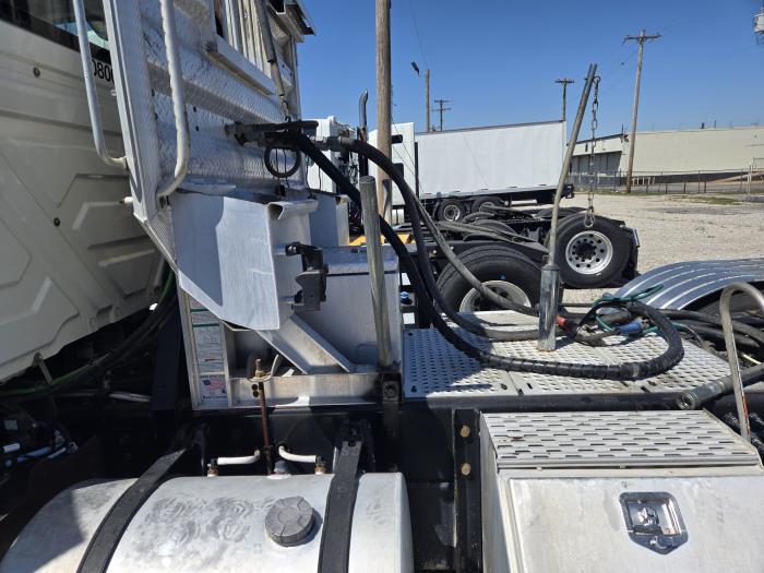 2018 International LT625-12